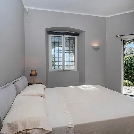 Cristina Luxury In Villa
